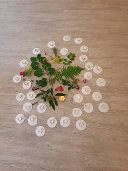 Kunstwerk Blumen mit Teelichter
